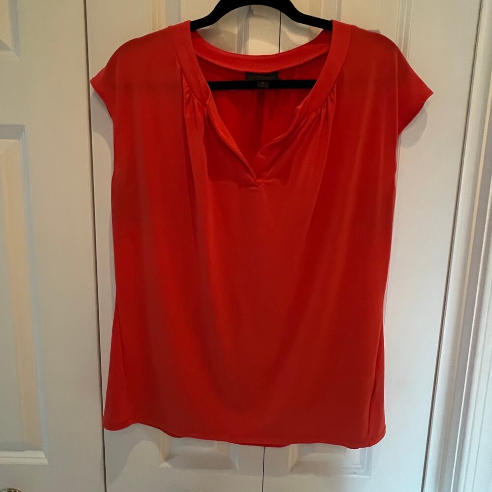💞 Worthington Large Coral Red V Neck Cap Sleeve Blouse Career Top - Picture 3 of 6